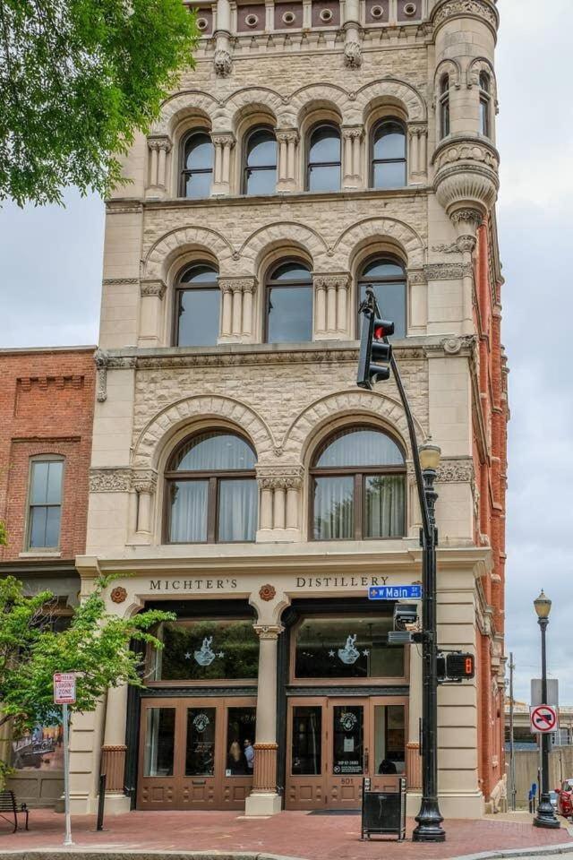 Apartment Stunning Nulu 1br Cozysuites 05 Louisville